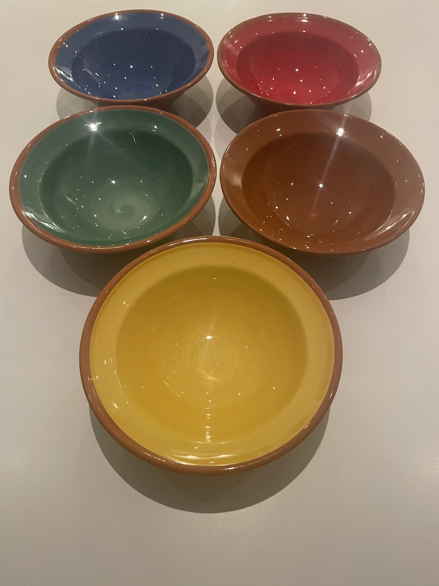 Spansk håndlavede dybe tallerkner 20 cm.