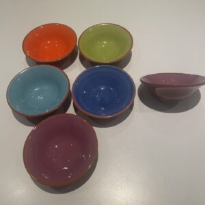 Små Spanske håndlavede skåle 11cm.
